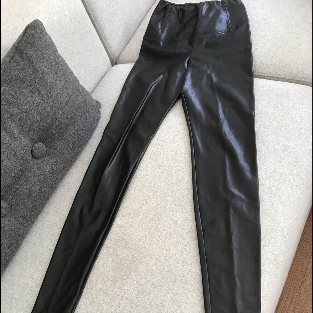 Wilfred Black Leggings